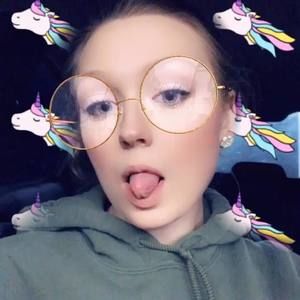 Meet your Posher, Maddie